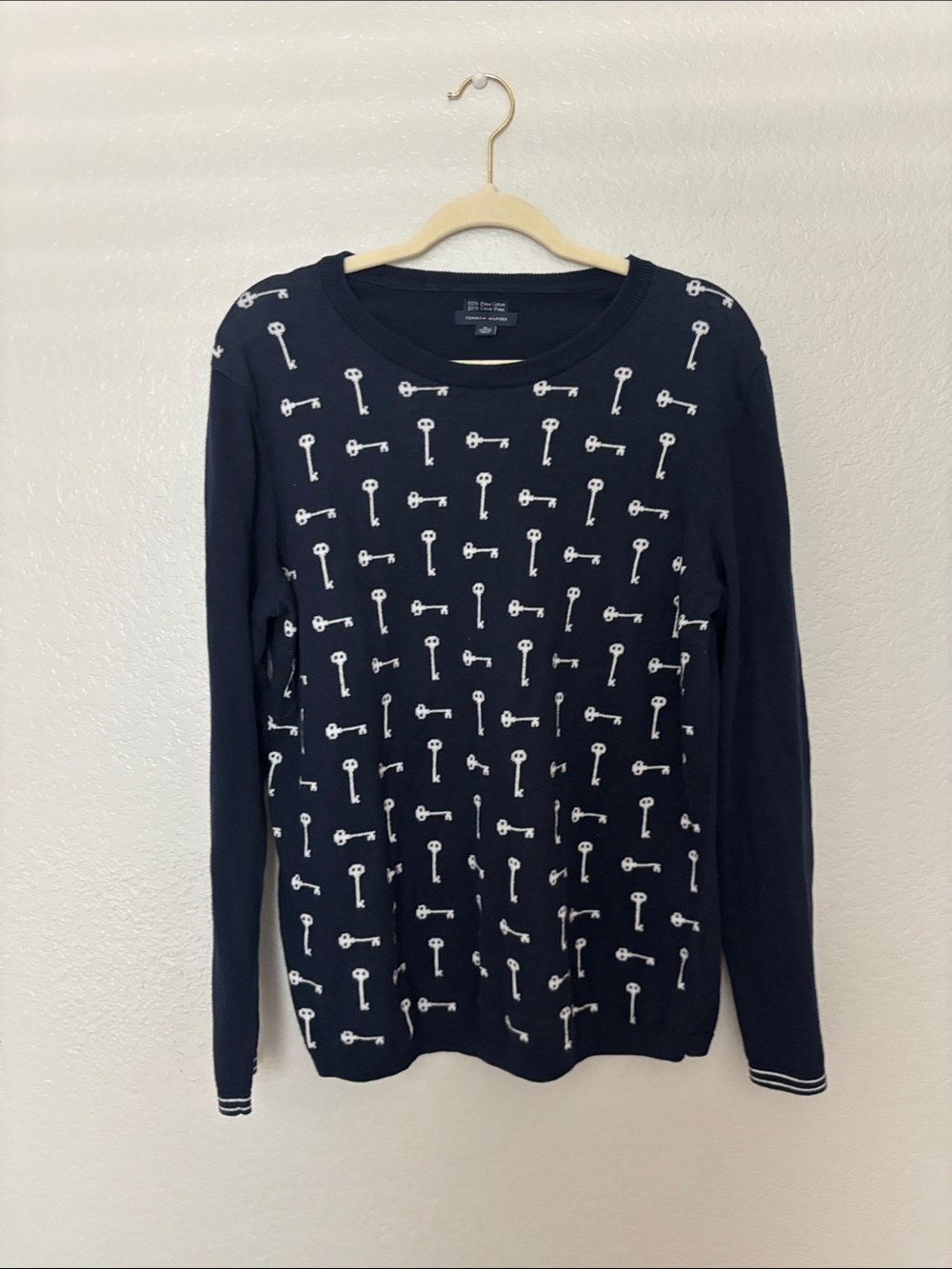 Tommy Hilfiger XL navy long sleeve sweater white key print 100% Pima cotton
